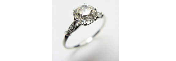 Go For A Regal Engagement with Vintage Engagement Rings